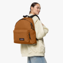 Σακίδιο Πλάτης Day Pak'r 100% Νάιλον 40x30x18cm 24lt Laptop 14″ Air Mesh Ιμάντες Κρυφή Τσέπη Caramel Brown — Eastpak