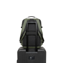 Σακίδιο Πλάτης Tecum M CNNCT 100% Πολυεστέρας 47,5x33,5x18,5cm 19lt Laptop 15″ Tablet 12,9″ Trolley Strap Khaki — Eastpak
