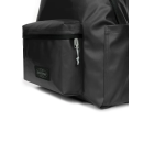 Σακίδιο Πλάτης Day Pak'r 100% Νάιλον Αδιάβροχο 40x30x18cm 24lt Laptop 14″ Αεριζόμενοι Ιμάντες Tarp Black — Eastpak